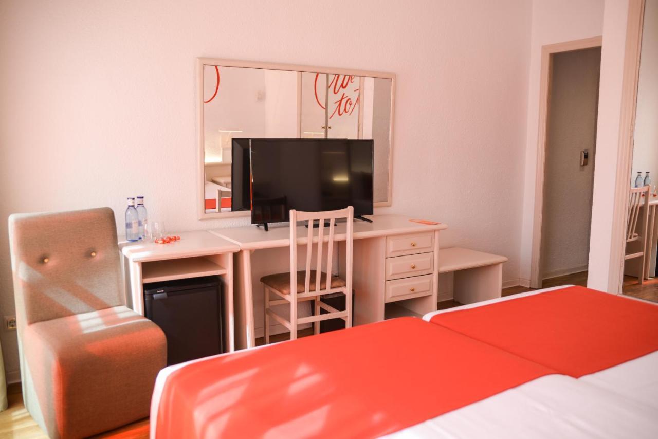 Lloret Vibe Affiliated By Fergus (Adults Only) Lloret de Mar Exterior photo