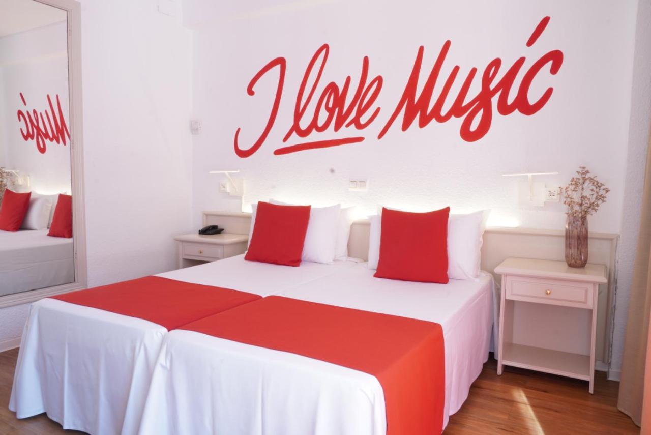 Lloret Vibe Affiliated By Fergus (Adults Only) Lloret de Mar Exterior photo